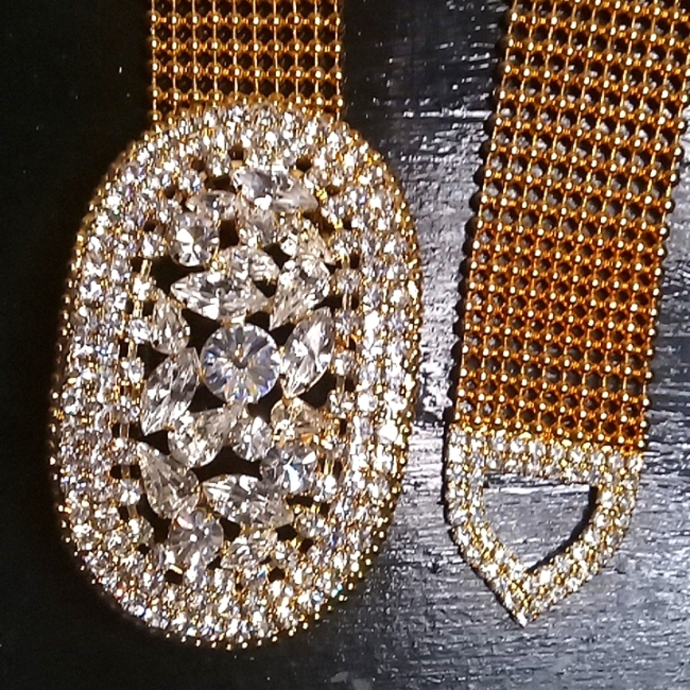 woman's Gold Chain Belt with Rhinestone Buckle